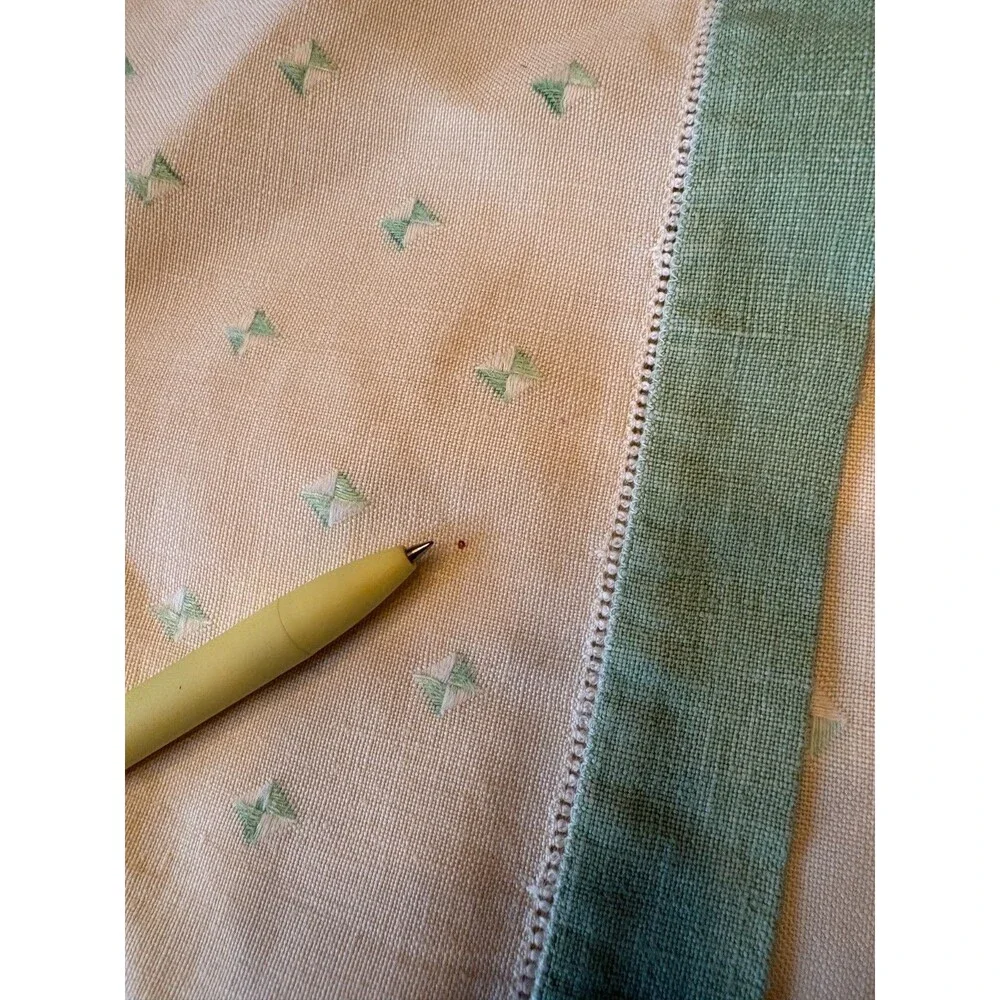 Vintage embroidered linen Set of 8 Placemats + 8 Napkins + 1 runner Cottage MCM